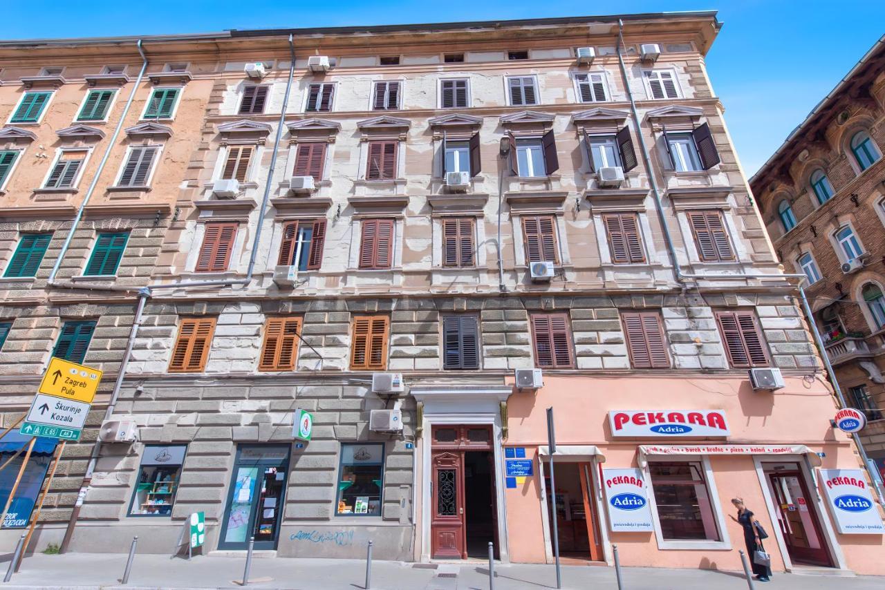 Market & Art Square Place Rijeka Ngoại thất bức ảnh